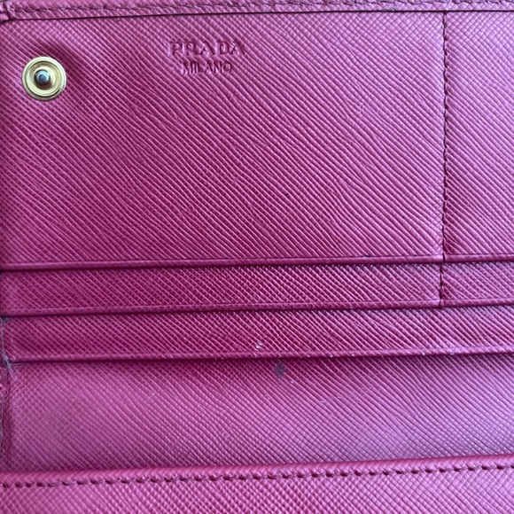 Authentic PRADA long wallet in Saffiano leather - Picture 12 of 13